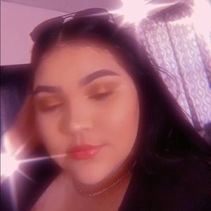 Meet your Posher, Gabriella